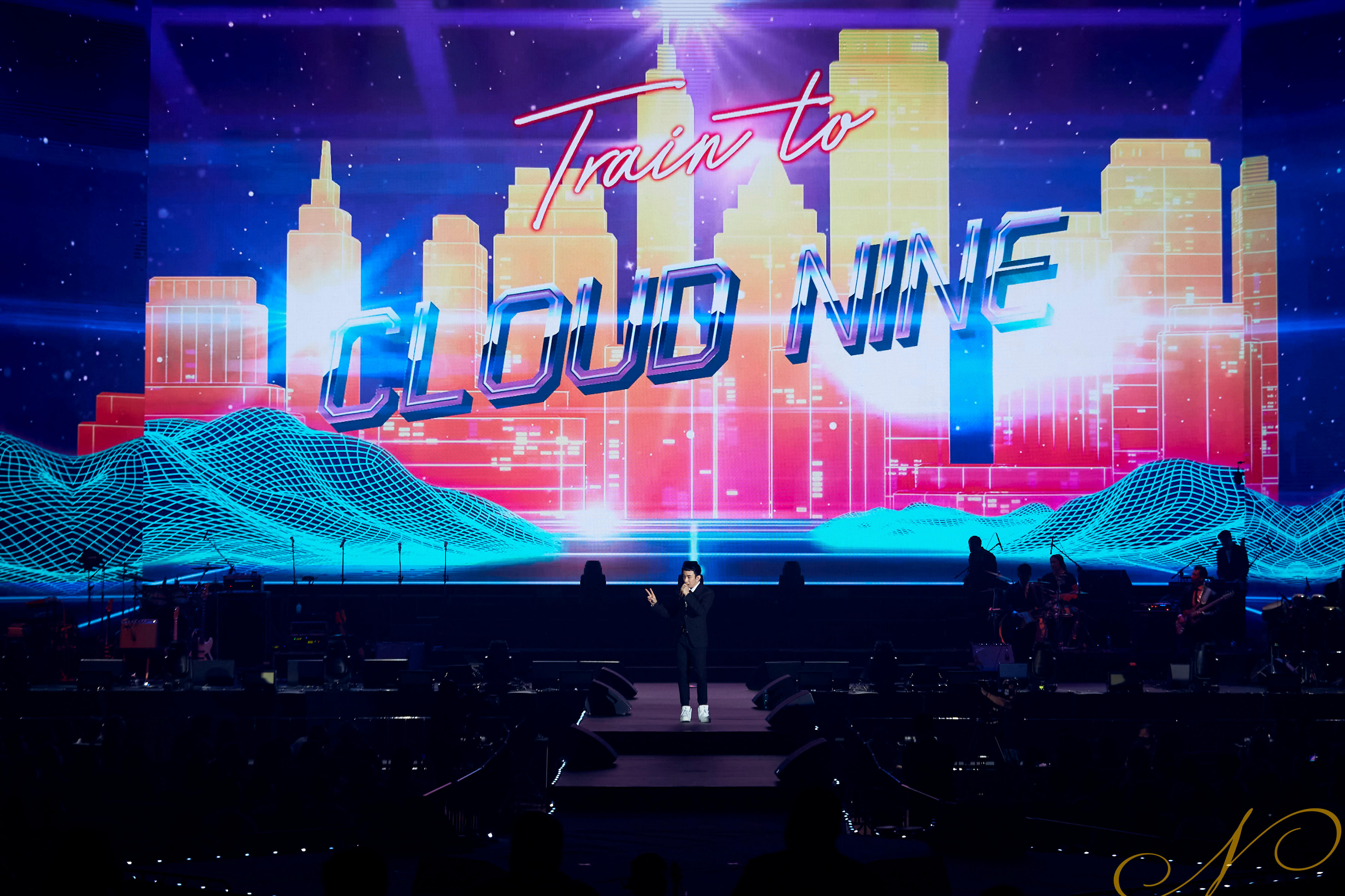 คอนเสิร์ตคืนรอยยิ้ม Train to CLOUD NINE